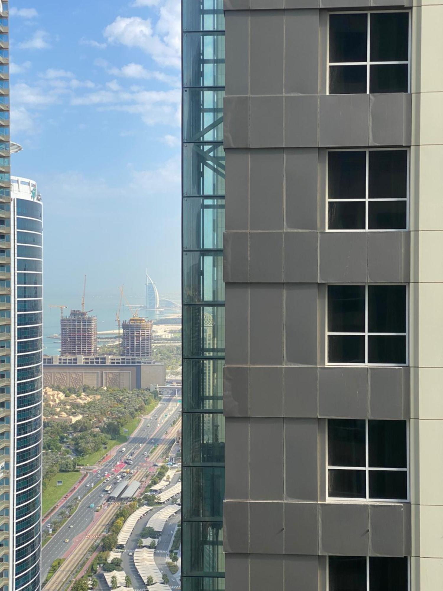 Skyline Haven In Marina Apartment Dubai