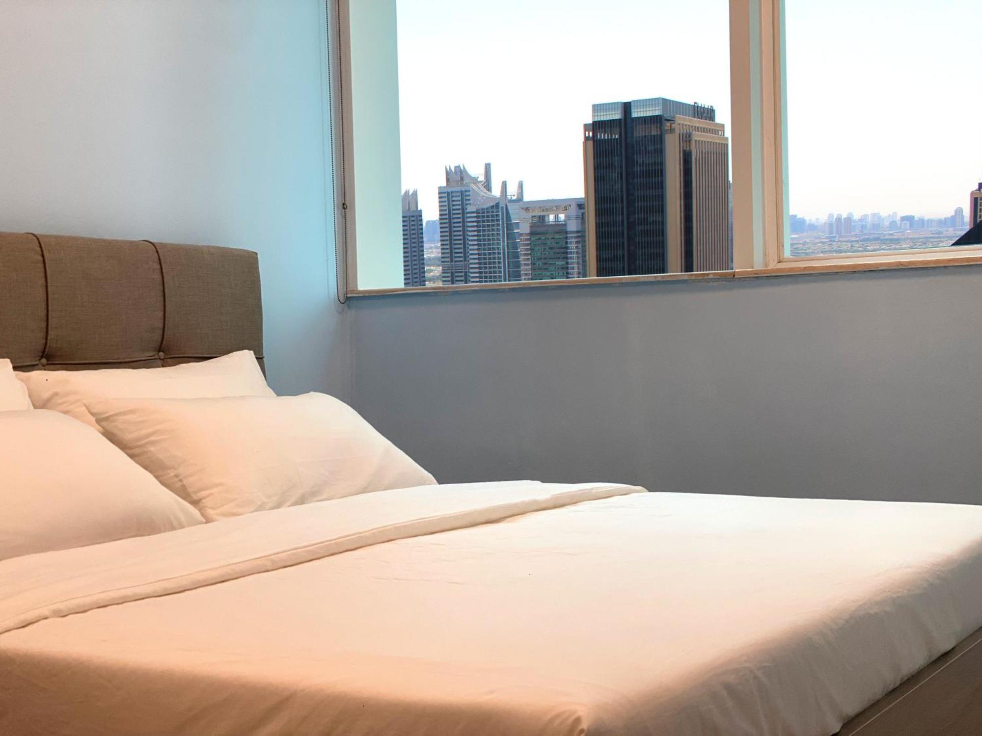 Skyline Haven In Marina Apartment *